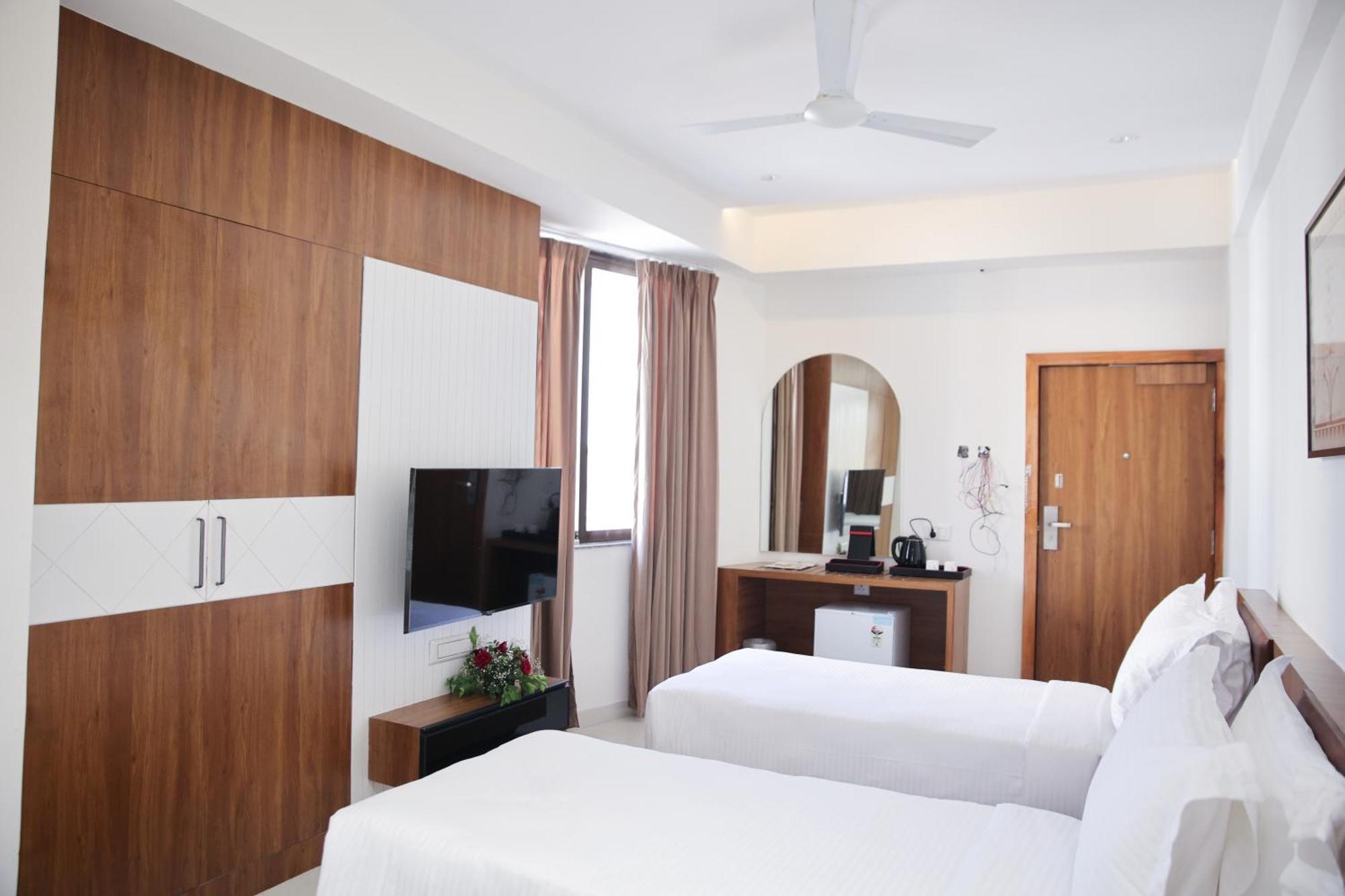 Lords Eco Inn, Ambaji Eksteriør billede